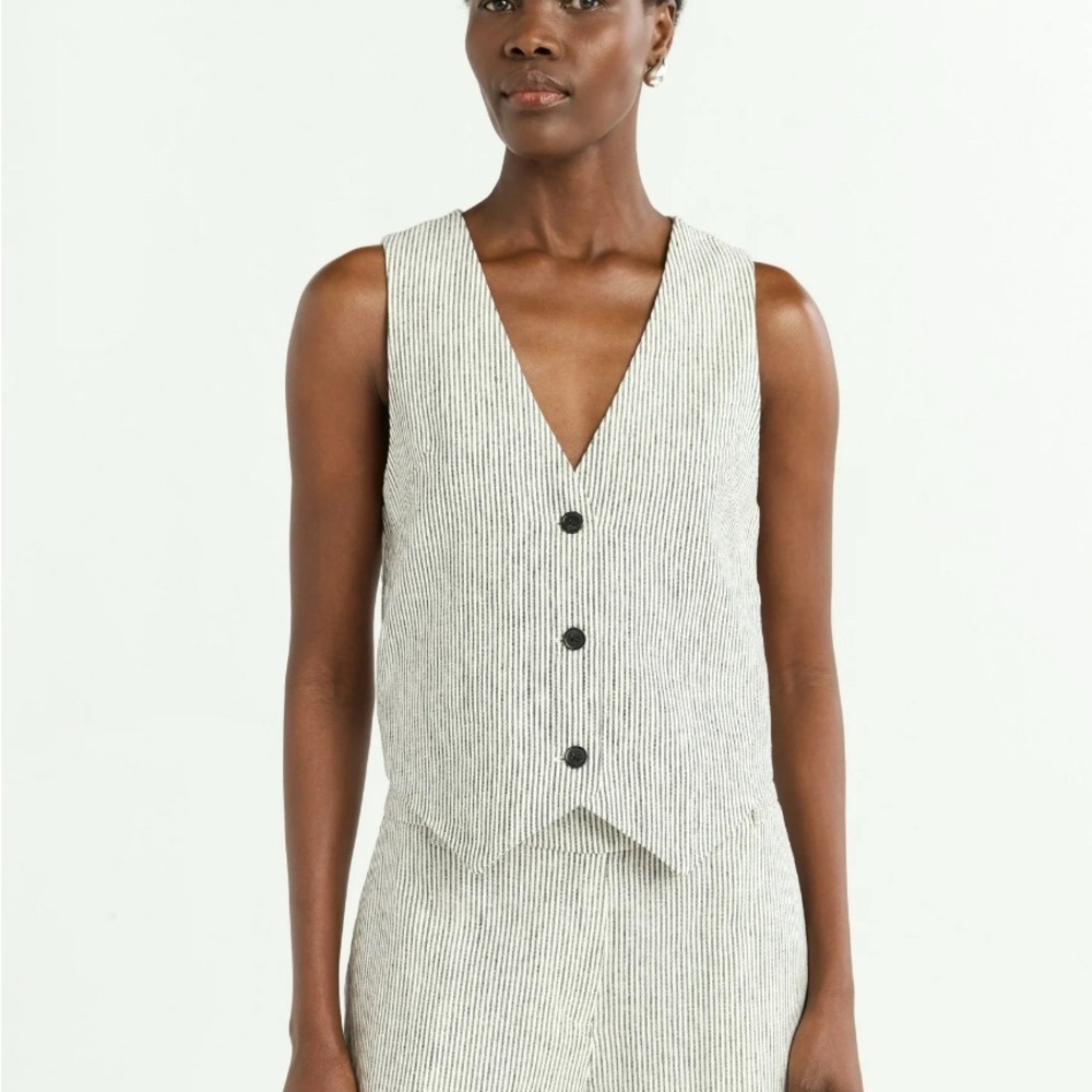SCOOP LINEN BLEND WHITE BLACK STRIPE PLUS V NECK BUTTON VEST NEW WITH TAGS
